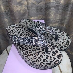 Madden Girl Lola-r Rhinestone Thong Sandal Size 10